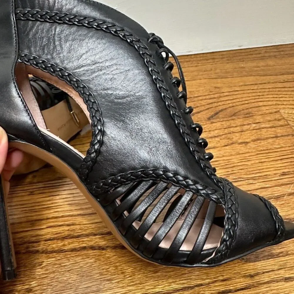 Avec Les Filles Joyce Black‎ Leather Lace Up Bootie Heel Size 7.5M